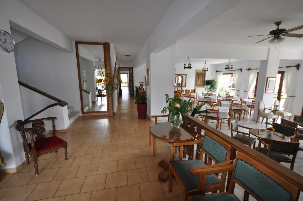 Hotel Sylvia Κοίνυρα Εξωτερικό φωτογραφία