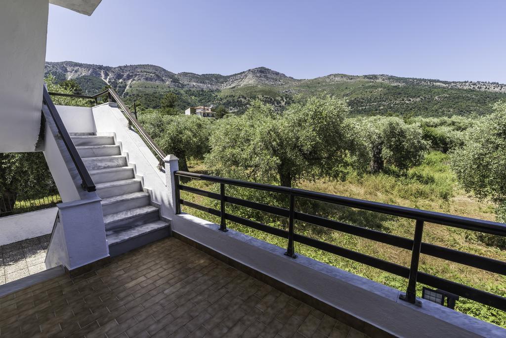 Hotel Sylvia Κοίνυρα Εξωτερικό φωτογραφία
