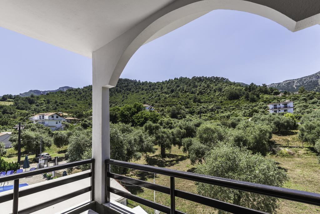 Hotel Sylvia Κοίνυρα Εξωτερικό φωτογραφία
