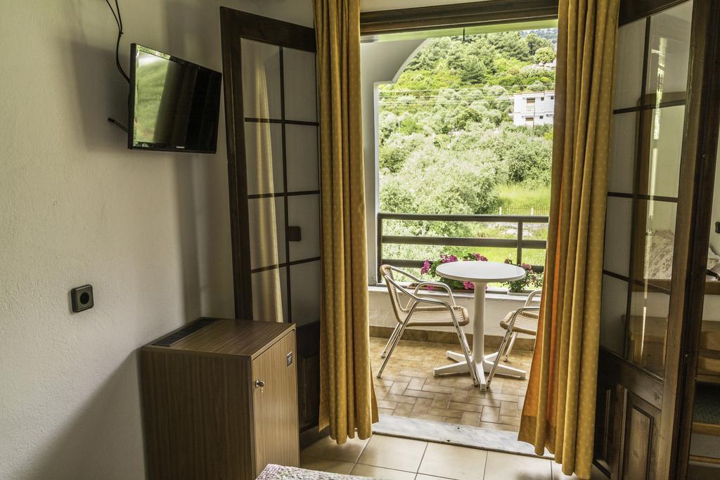 Hotel Sylvia Κοίνυρα Εξωτερικό φωτογραφία